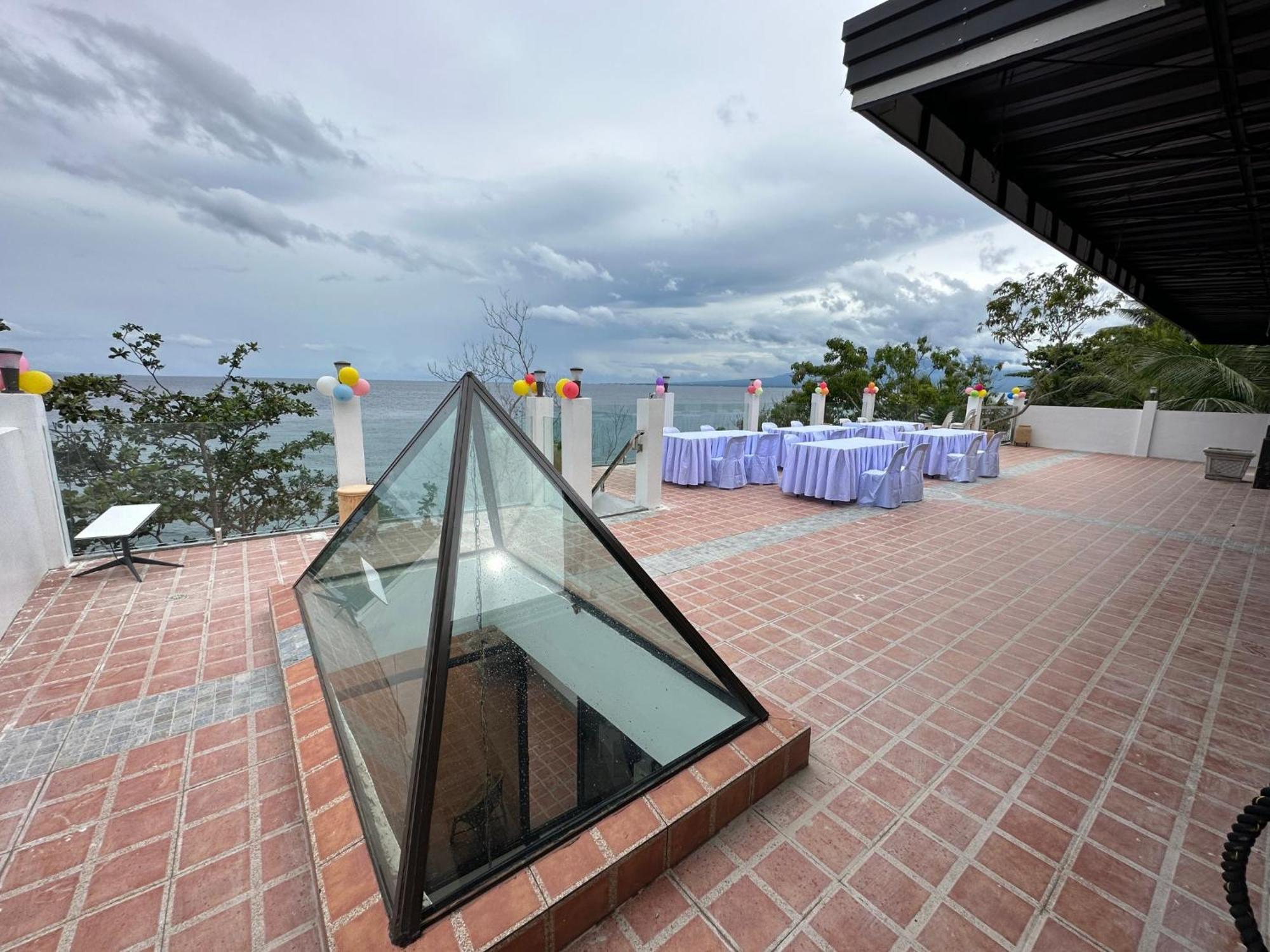 The French Villa-Santander Cebu Eksteriør billede